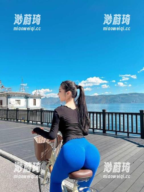 微密圈 - 120斤的小王同学的教室写真合集：纯真与恶作剧的交集！