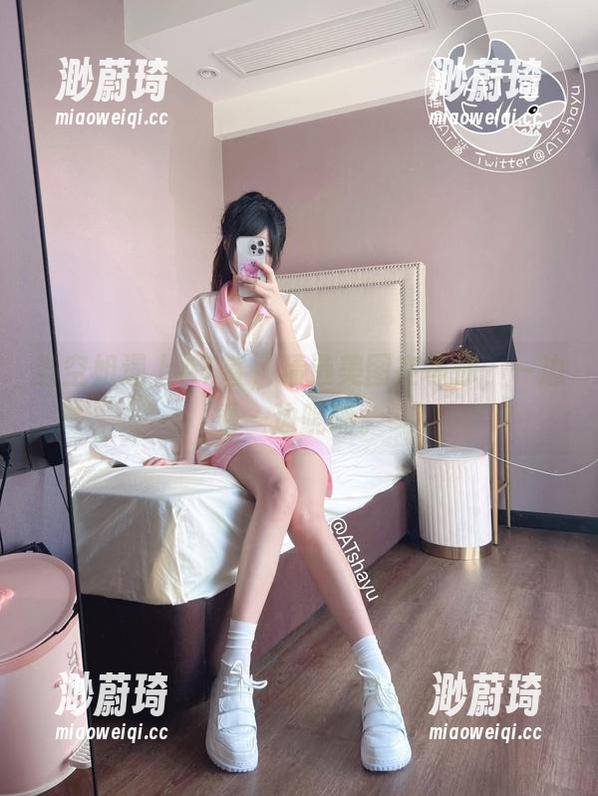 当空姐遇上AT鲨，精选美图在等你，一边看一边呢喃。