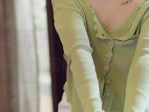 HuaYang花漾 – 小海臀Rena的私房档案，透明又不简单