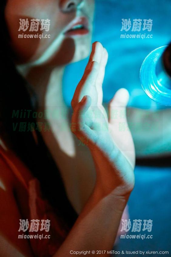 MiiTao蜜桃社 - 煮吃货的胜利！沐子熙V厨娘写真，别忘了下载哦，锅子都会闪光！