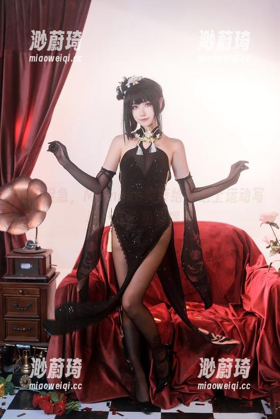 Momoko葵葵 拒绝捉急,Momoko葵葵给你送上运动写真,完全免费哦!