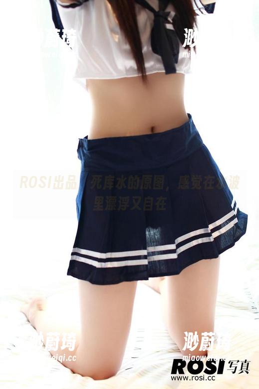 ROSI ROSI出品,死库水的原图,感觉在水波里漂浮又自在