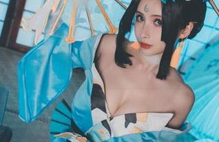 Rioko凉凉子写真中的吉他妹妹2.0，你我都有一点认识。