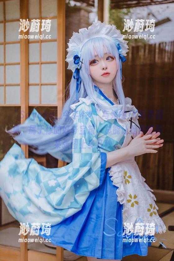“Sayako＿今年4岁”与她的JK写真图集，属于你的好奇宝箱，总能让我停留在某张图上多几秒。