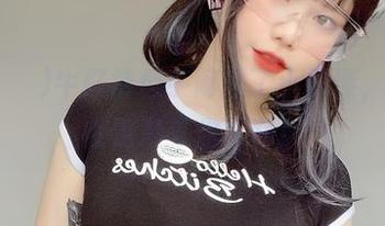 Sira(시라)牛仔裤似乎闹起了小情愫，原图就在这里等你下载！