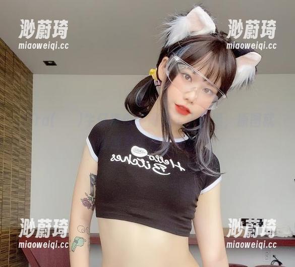 Sira(시라)牛仔裤似乎闹起了小情愫，原图就在这里等你下载！