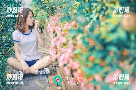 TGOD推女神 - 定制写真与古兜温泉，谁会赢得Lee小棠的心？