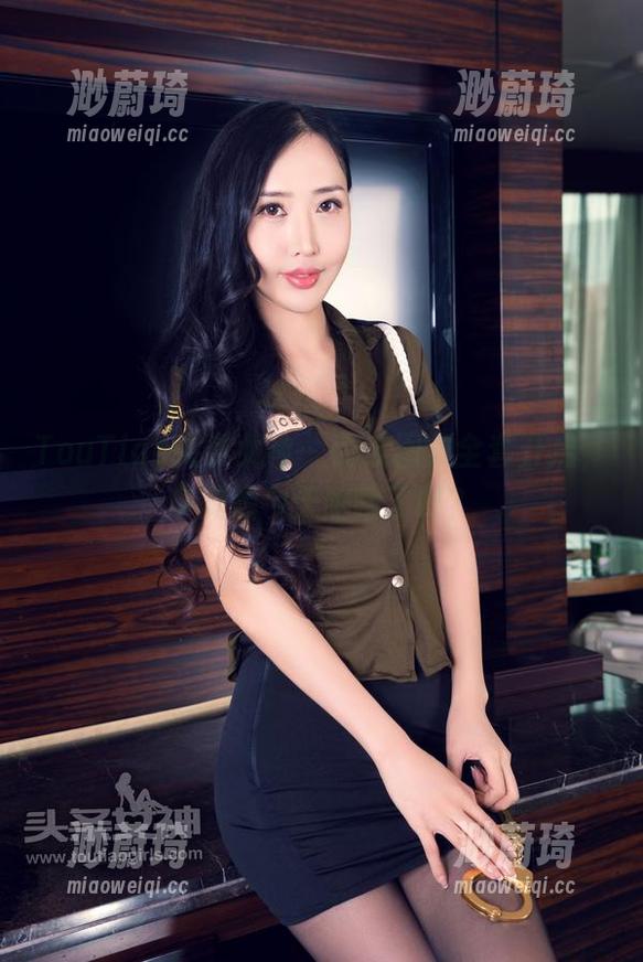 TouTiao头条女神 - 豹纹图集全套开启，申美嫣今天咆哮了吗？