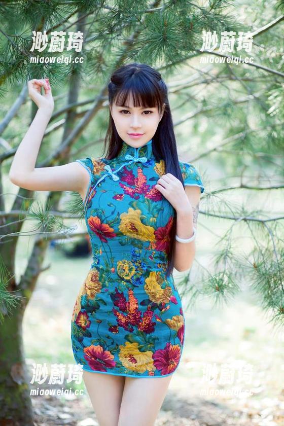 TuiGirl推女郎 - 何奕恋私房作品：我要把这小甜心整个搬回家，当然是看照片啦，哈哈！