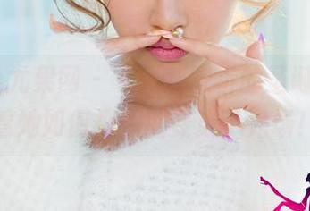 UGirls尤果网 – 下载郭婉祈的圣诞全集，看她如何把假期变成了秀场！