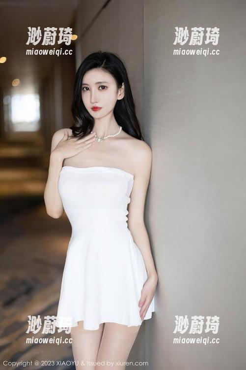 XIAOYU语画界 - 这组双人图片竟然会让你想入非非，林乐一真会玩