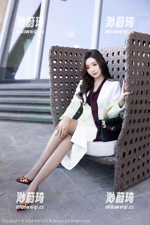 XIAOYU语画界 - 黄乐然的私房女仆——是时候给生活加点柴鸡蛋的调料！