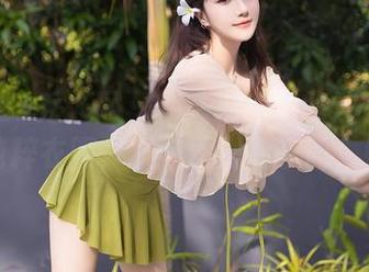 Xiuren秀人网 – 伊一Moon的连体衣合集：纯粹衣服，不考虑别的东西，好吗？