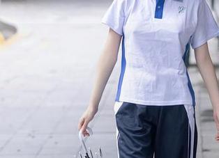 Xiuren秀人网 – 海边的温柔，伍晓丽Shirley的高清图包：保证像吃了一口冰淇淋，甜在心里！