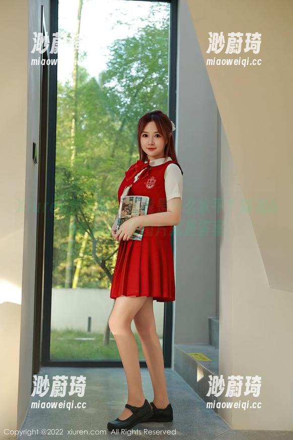 Xiuren秀人网 - 在线是什么水平？南湘baby的制服图片就是答案