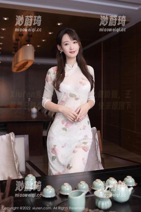Xiuren秀人网 - 不教你怎么做瑜伽，王曼柔只教你怎么姿势最好看！快来原图下载试试吧！