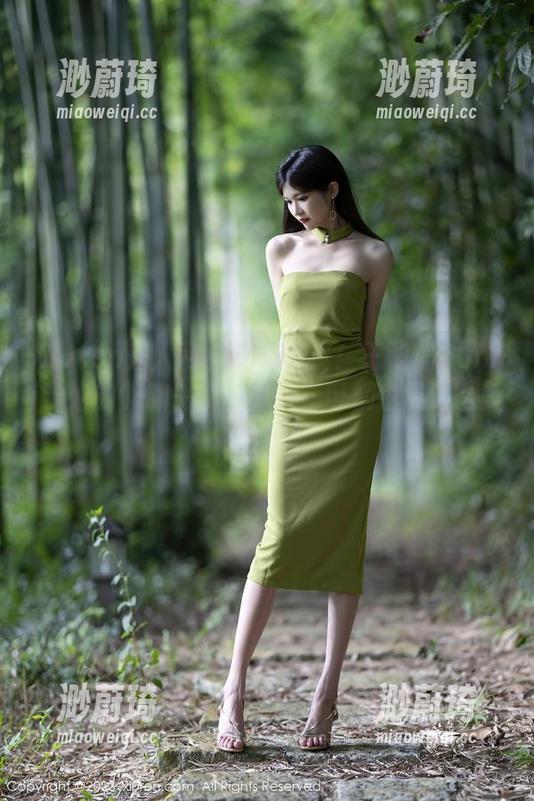 Xiuren秀人网 - 高清写真：王馨瑶Yanni学姐的慵懒一瞬，真好，卧躺也能这么美！
