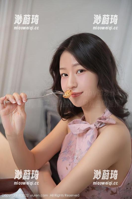 Xiuren秀人网 - 被雨儿baby的灰丝写真吸引，脑子里突然冒出旧戏曲的旋律