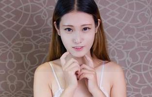 YouWu尤物馆 – 观看木木hanna的婚纱，从侧面看那心机角度，哎哟，不小心脸红了。