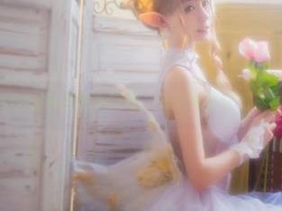 当yui金鱼与空间共舞，蝶步写真让想象翱翔
