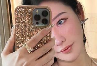 微密圈 – 谁能想到西服加渔网丝袜会有这样的魔力，不爱笑的赛琳的高清原图真的是一不小心就让人迷了！