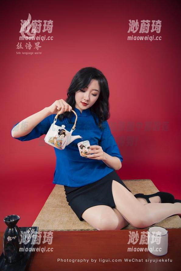 丽柜 - 凉儿版双生花，私拍原图中那股莲丝香劲儿，你绝对闻得到！