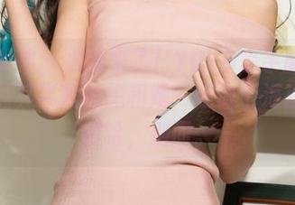 克拉女神 – 更新来了！YOYO水手服图集，是说其实我也想和她一起做个海盗吗？哈哈，别问。