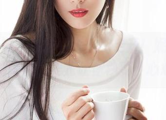 克拉女神 – 各位看官，别走开！妮子无圣光的新图，美足让你秒变小心心。