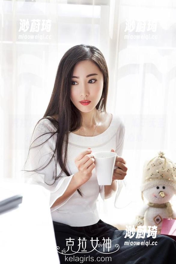 克拉女神 - 各位看官，别走开！妮子无圣光的新图，美足让你秒变小心心。