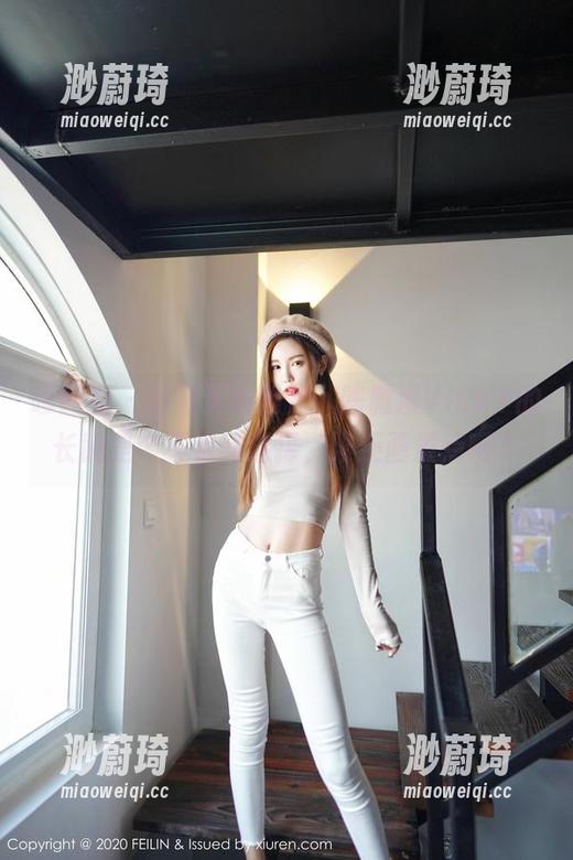 嗲囡囡 - 壁纸更新换代，陈雅漫VICKY的长腿是个不错的选择，谁还画重点啊？