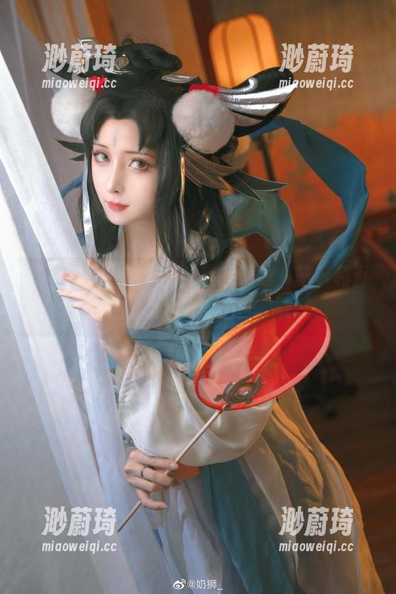奶狮不咬人这套公孙离的资源，暗示和直白之间让我张嘴结舌，呃。