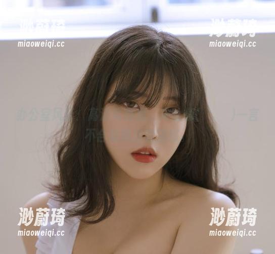 办公室风云：高清写真里，宋哈娜(송하나)一言不合就飙出氛围感。