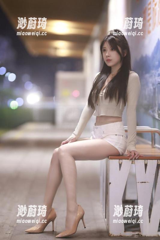 这组写真看得我想问，小女巫露娜是不是把妹妹养成小仙女了？