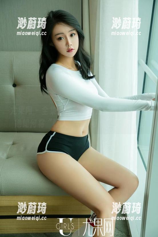 尤果网 - 全集：乔依琳的万圣节写真，看她如何将“吓人”与“可爱”无缝连接