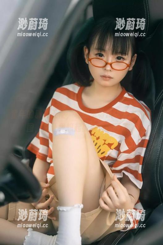 童年的邪恶天使，私房里有幼水铃衣的原图，总让我想起被欺负的日子。