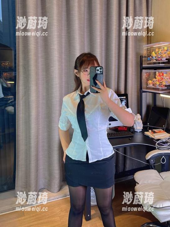 微密圈 - 校园杂集：张思允无圣光大作战，快来见证图书馆的“精英们”！