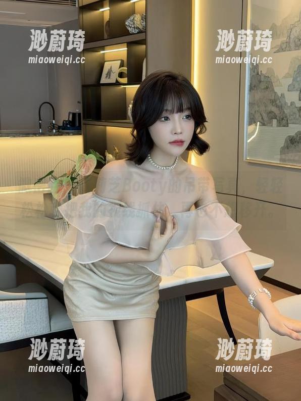 徐莉芝Booty 微密圈 - 徐莉芝Booty的吊带写真,轻轻松松就把我的视线抓住,再也不想移开。