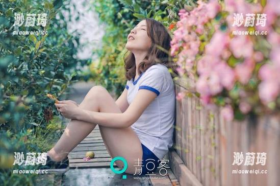 推女神 - 高清上线，陈思琪如何化身粉色精灵，在线目睹这份妖娆！