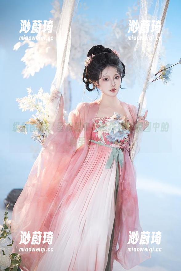 纵情图册，星澜想来杯珍珠奶茶原图中的纲手日常！