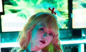 是青水的网袜图册：细节入微，倒是勾引得一阵小慌乱