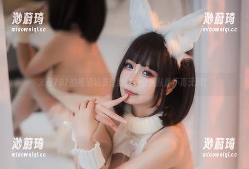 末夜787的高清秘书壁纸，办公室从此不再无聊！