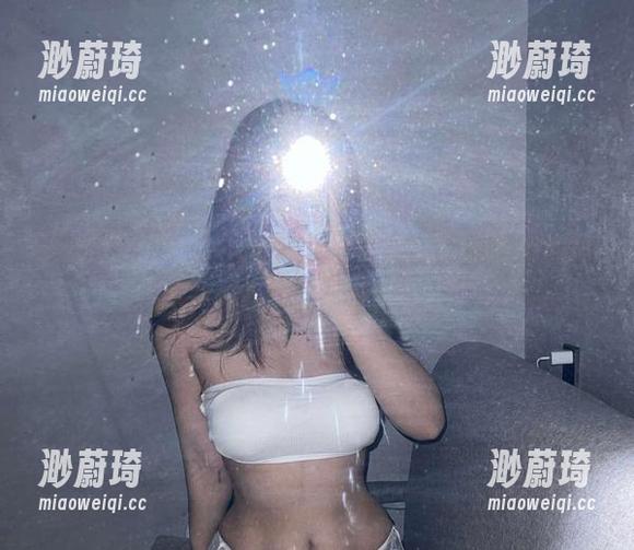微密圈 - 桃沢樱呀的睡裙版美图，谁能看出来是套图的套路？