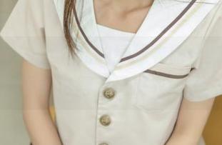 梦丝女神 – 小允儿的绿绿衣服合集，我们是不是也得跟风挑衣服了…