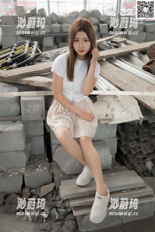 梦丝女神 - 莹仙女的比基尼作品集，倒是让我想起夏天的水边。