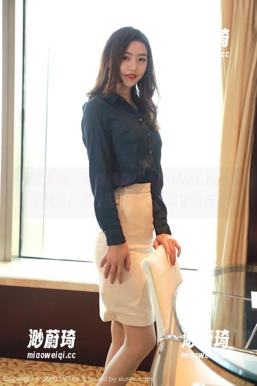 模范学院 - 最新图集：当NaNa_baby变身御姐，连衣服都在好奇宾客的反应！