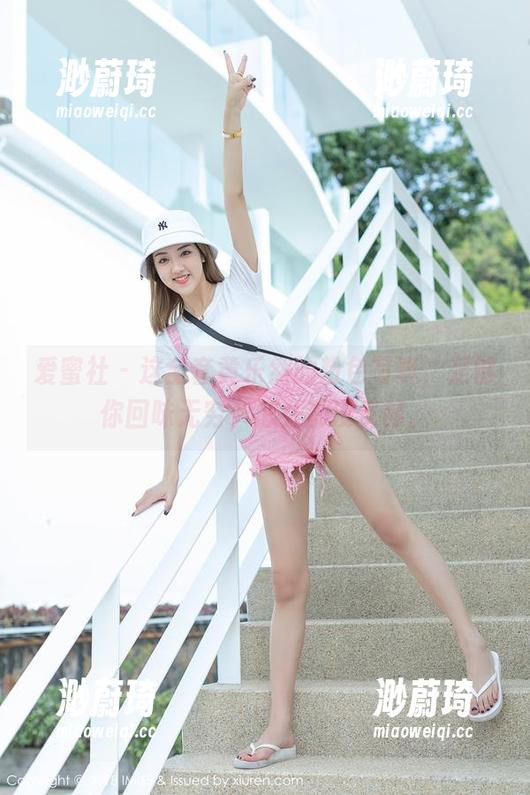 爱蜜社 - 这全套黄乐然的粉色写真，足够你回味无穷，怎么都没看够。