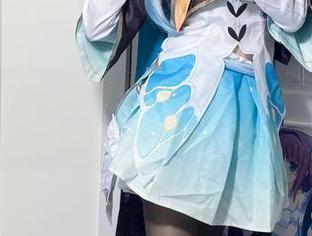 白栎Shirly与桐生桔梗A：这高清图册的每张都能送我去太空
