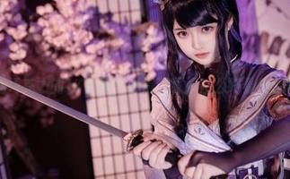 白莉爱吃巧克力的JK美图，必得下载，辣么好看怎么能留着！