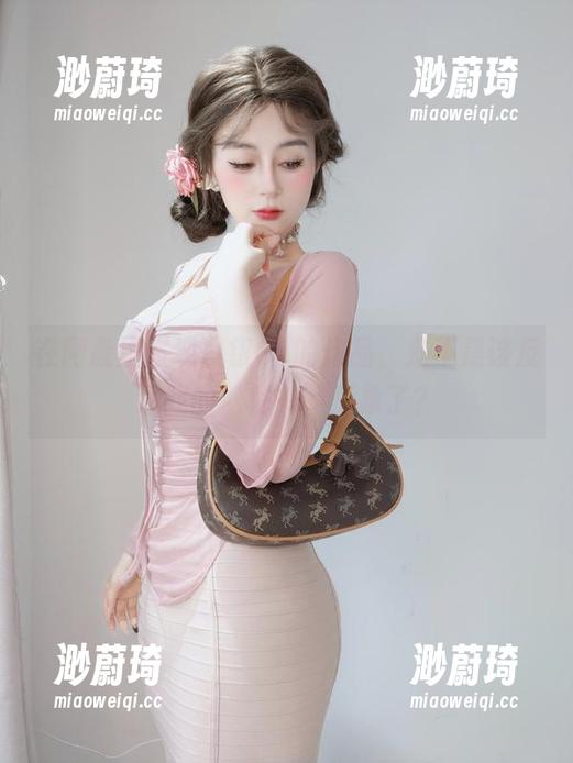 在网盘里发现白银81的作品，是不是该反思我的‘秘书’形象了？