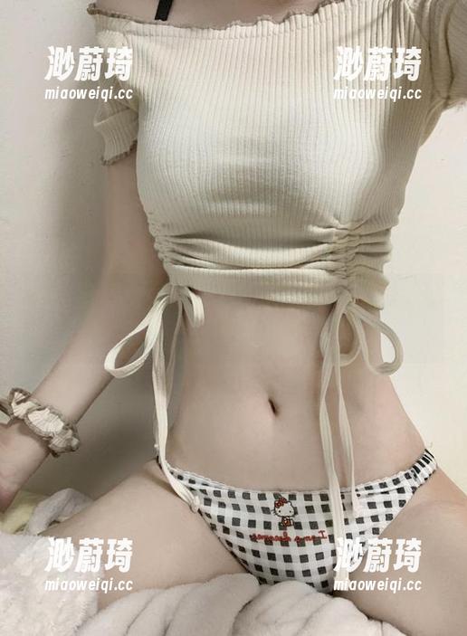 微密圈 - 免费下载相扑猫内衣写真，加入了秀了一点点的调调。